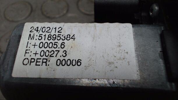 Foto: FENSTERHEBER ELEKTRISCH VORN RECHTS eines Fiat Punto 1.4 8V