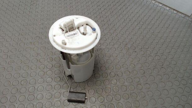 Foto: KRAFTSTOFFPUMPE eines Fiat Punto 1.4 8V