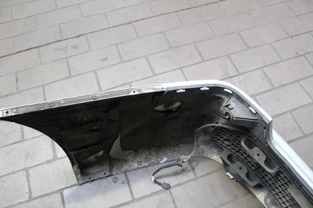 Foto: STOSSFÄNGER / STOßSTANGE HINTEN eines Mercedes-Benz C 180 T Kompressor