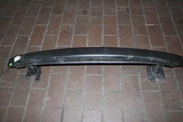 Foto: VERSTÄRKUNG HINTEN eines VW Polo 1.2