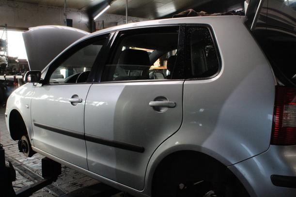 Foto: TÜR HINTEN LINKS eines VW Polo 1.2