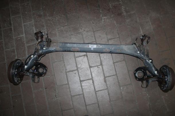 Foto: HINTERACHSE / HINTERACHSTRÄGER eines VW Polo 1.2