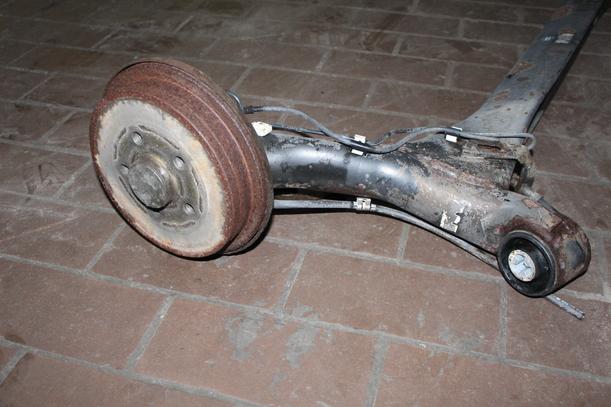 Foto: HINTERACHSE / HINTERACHSTRÄGER eines VW Polo 1.2