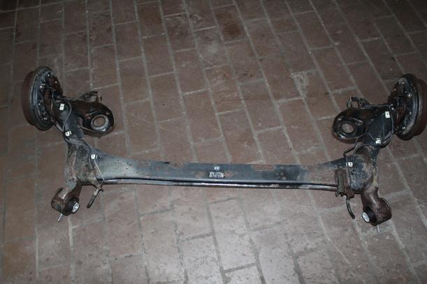 Foto: HINTERACHSE / HINTERACHSTRÄGER eines VW Polo 1.2