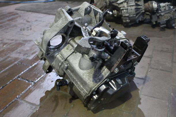 Foto: SCHALTGETRIEBE 5-GANG FQE eines VW Polo 1.2