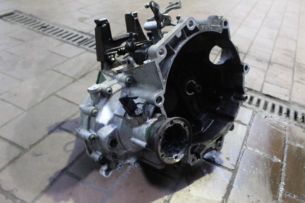 Foto: SCHALTGETRIEBE 5-GANG FQE eines VW Polo 1.2