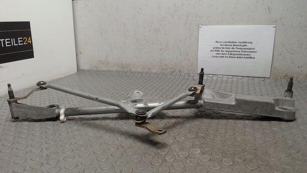 Foto: SCHEIBENWISCHERGESTÄNGE VORN eines Mercedes-Benz C 180 T Kompressor