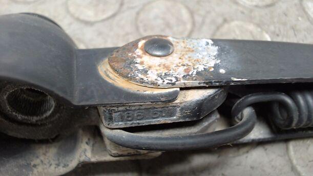 Foto: SCHEIBENWISCHERARM HINTEN eines Mercedes-Benz C 180 T Kompressor