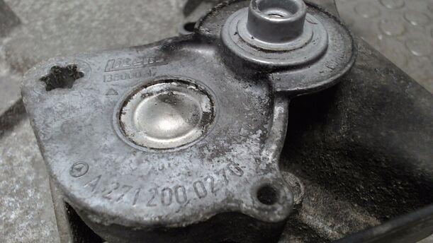 Foto: STIRNDECKEL / STEUERGEHÄUSEDECKEL eines Mercedes-Benz C 180 T Kompressor