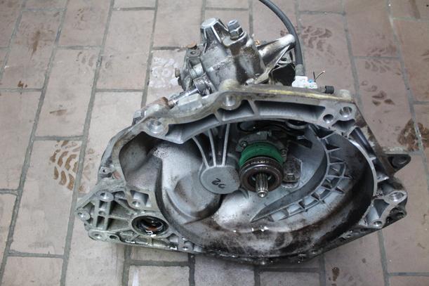 Foto: SCHALTGETRIEBE ( F17 ) eines Opel Vectra 1.6