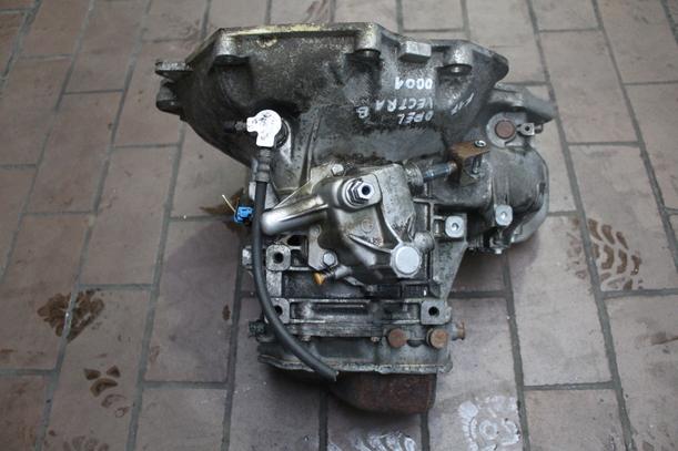 Foto: SCHALTGETRIEBE ( F17 ) eines Opel Vectra 1.6