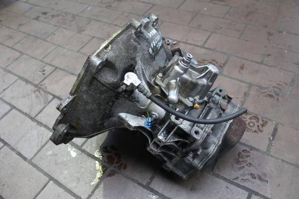 Foto: SCHALTGETRIEBE ( F17 ) eines Opel Vectra 1.6
