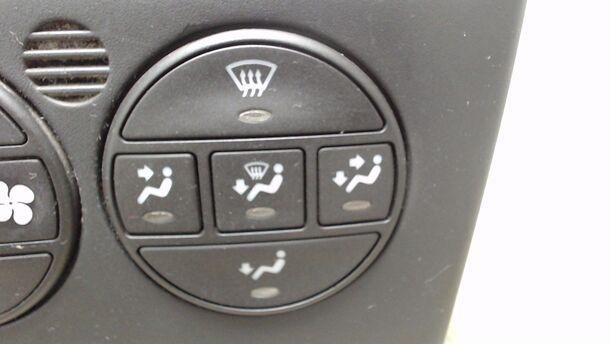 Foto: HEIZUNGSBETÄTIGUNG eines Opel Vectra 1.6