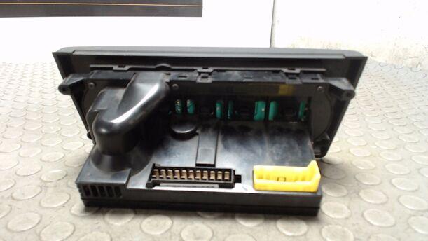 Foto: HEIZUNGSBETÄTIGUNG eines Opel Vectra 1.6