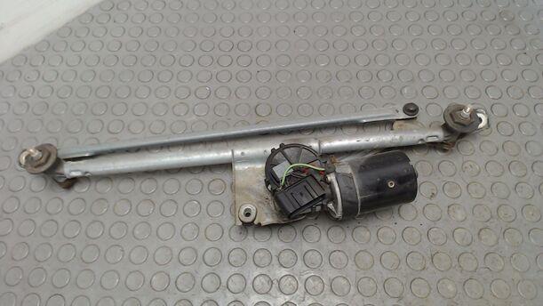 Foto: SCHEIBENWISCHERMOTOR VORN eines Opel Vectra 1.6
