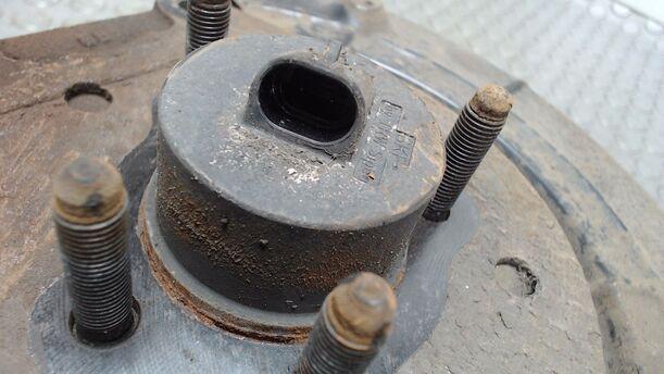 Foto: ACHSSCHENKEL HINTEN LINKS (5-LOCH) eines Opel Vectra 1.6