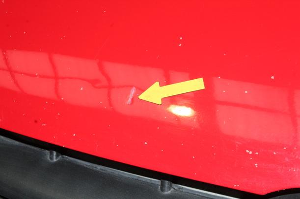 Foto: MOTORHAUBE eines VW Fox 1.2