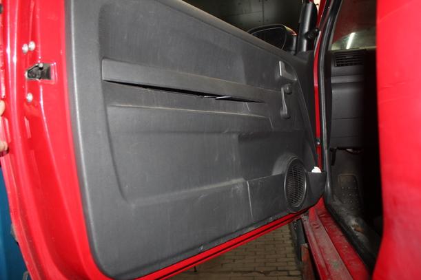 Foto: TÜR VORN LINKS eines VW Fox 1.2