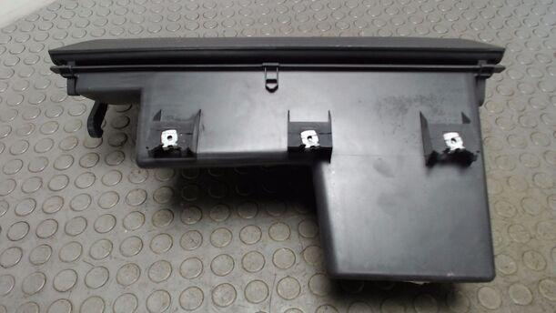 Foto: HANDSCHUHFACH eines VW Fox 1.2