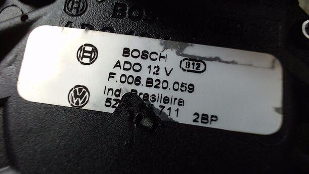Foto: SCHEIBENWISCHERMOTOR HINTEN eines VW Fox 1.2