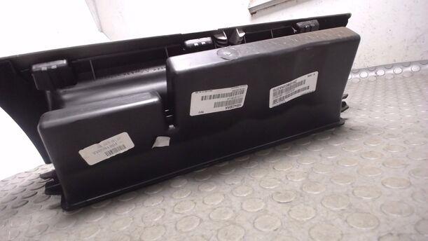 Foto: HANDSCHUHFACH eines Chrysler 300C 3.0 CRD DPF Automatik