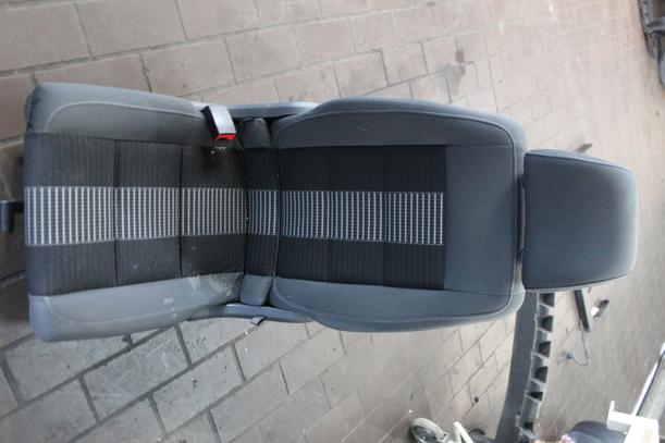 Foto: SITZ 2 REIHE LINKS eines VW Touran 2.0 EcoFuel Highline