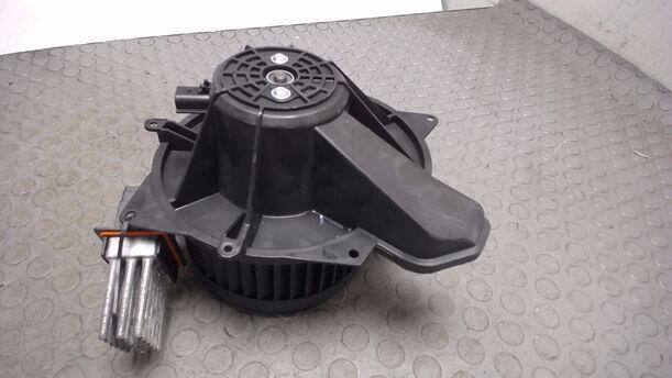Foto: HEIZUNGSGEBLÄSE eines Chrysler 300C 3.0 CRD DPF Automatik Highline