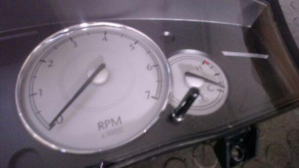 Foto: TACHOEINHEIT eines Chrysler 300C 3.0 CRD DPF Automatik Highline