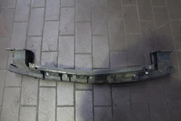 Foto: VERSTÄRKUNG VORN eines Opel Meriva 1.4 Highline