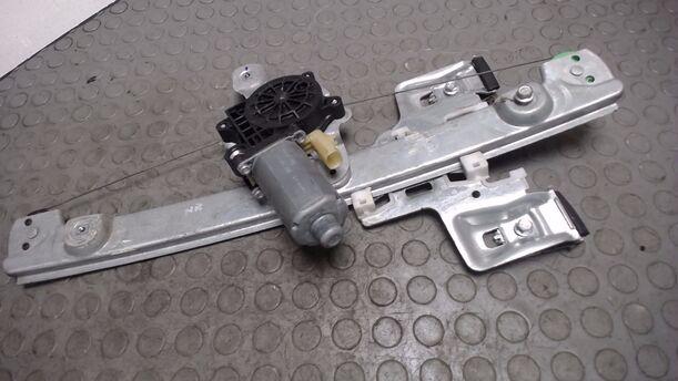 Foto: FENSTERHEBER HINTEN RECHTS eines Chrysler 300C 3.0 CRD DPF Automatik Highline