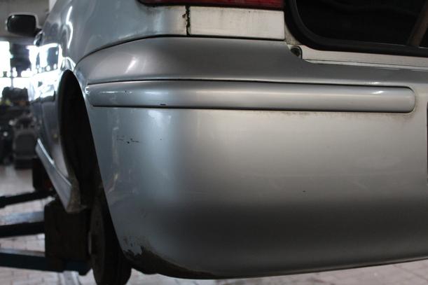 Foto: STOSSFÄNGER/ STOßSTANGE HINTEN ( 6N2 ) eines VW Polo Highline