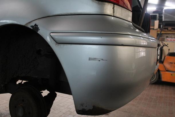 Foto: STOSSFÄNGER/ STOßSTANGE HINTEN ( 6N2 ) eines VW Polo Highline