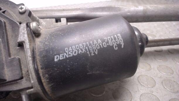 Foto: SCHEIBENWISCHERMOTOR VORN eines Chrysler 300C 3.0 CRD DPF Automatik Highline