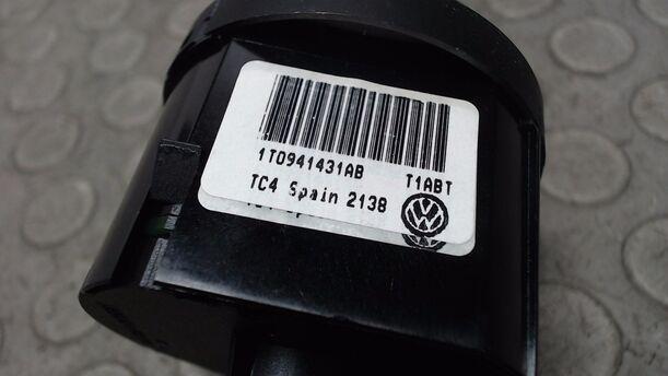 Foto: LICHTSCHALTER eines VW Touran 2.0 EcoFuel Highline