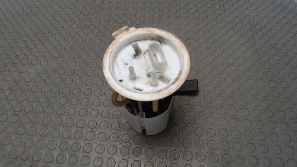 Foto: KRAFTSTOFFPUMPE eines VW Touran 2.0 EcoFuel Highline