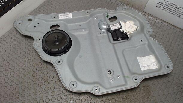 Foto: FENSTERHEBER HINTEN LINKS eines VW Touran 2.0 EcoFuel Highline