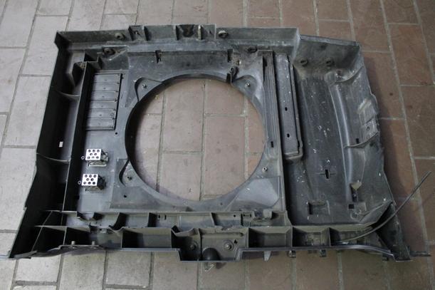 Foto: SCHLOSSTRÄGER eines Citroen C8 2.2 16V RT