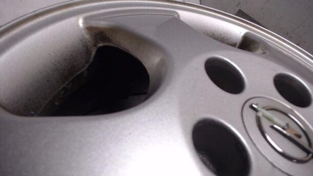 Foto: ALUFELGE 6X15 ET49 (5-Loch) eines Opel Corsa 1.2 16V Highline
