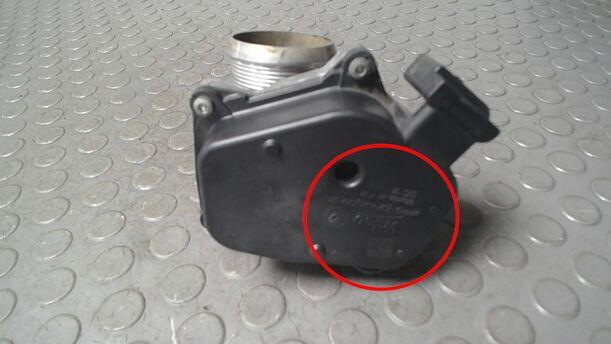 Foto: DROSSELKLAPPENSTUTZEN/ DROSSELKLAPPE  VALEO eines VW Golf Plus 1.6 TDI DPF DSG Highline