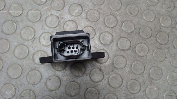 Foto: QUERBESCHLEUNIGUNGSSENSOR eines Citroen C8 2.2 16V Highline