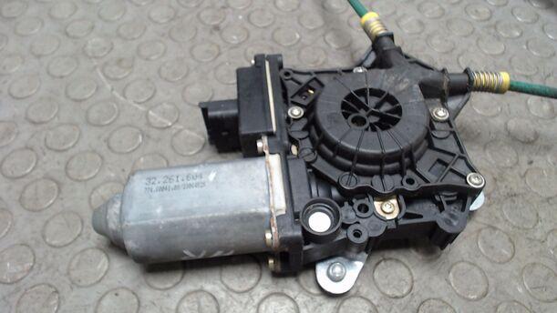 Foto: FENSTERHEBER HINTEN RECHTS ELEKTRISCH eines Citroen C8 2.2 16V Highline