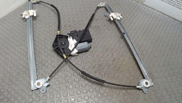 Foto: FENSTERHEBER VORN RECHTS ELEKTRISCH eines Citroen C8 2.2 16V Highline