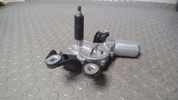 Foto: SCHEIBENWISCHERMOTOR HINTEN eines VW Golf Plus 1.6 TDI DPF DSG Highline