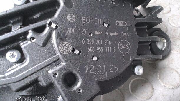 Foto: SCHEIBENWISCHERMOTOR HINTEN eines VW Golf Plus 1.6 TDI DPF DSG Highline