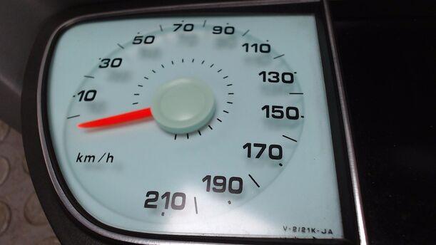 Foto: TACHOEINHEIT / KOMBIINSTRUMENT eines Citroen C8 2.2 16V Highline