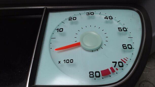 Foto: TACHOEINHEIT / KOMBIINSTRUMENT eines Citroen C8 2.2 16V Highline