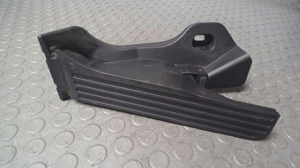 Foto: GASPEDAL eines VW Golf Plus 1.6 TDI DPF DSG Highline