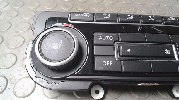 Foto: HEIZUNGSBETÄTIGUNG eines VW Golf Plus 1.6 TDI DPF DSG Highline