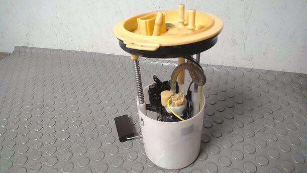 Foto: KRAFTSTOFFPUMPE eines VW Golf Plus 1.6 TDI DPF DSG Highline