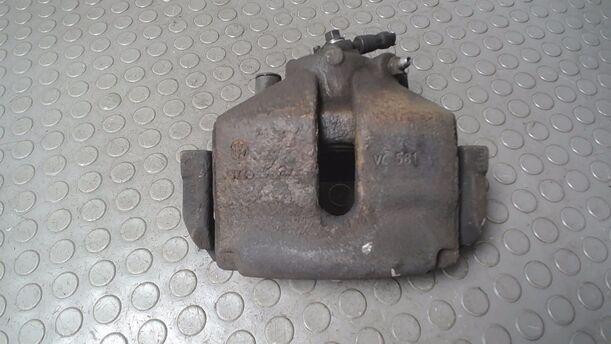 Foto: BREMSSATTEL VORN LINKS eines VW Golf Plus 1.6 TDI DPF DSG Highline